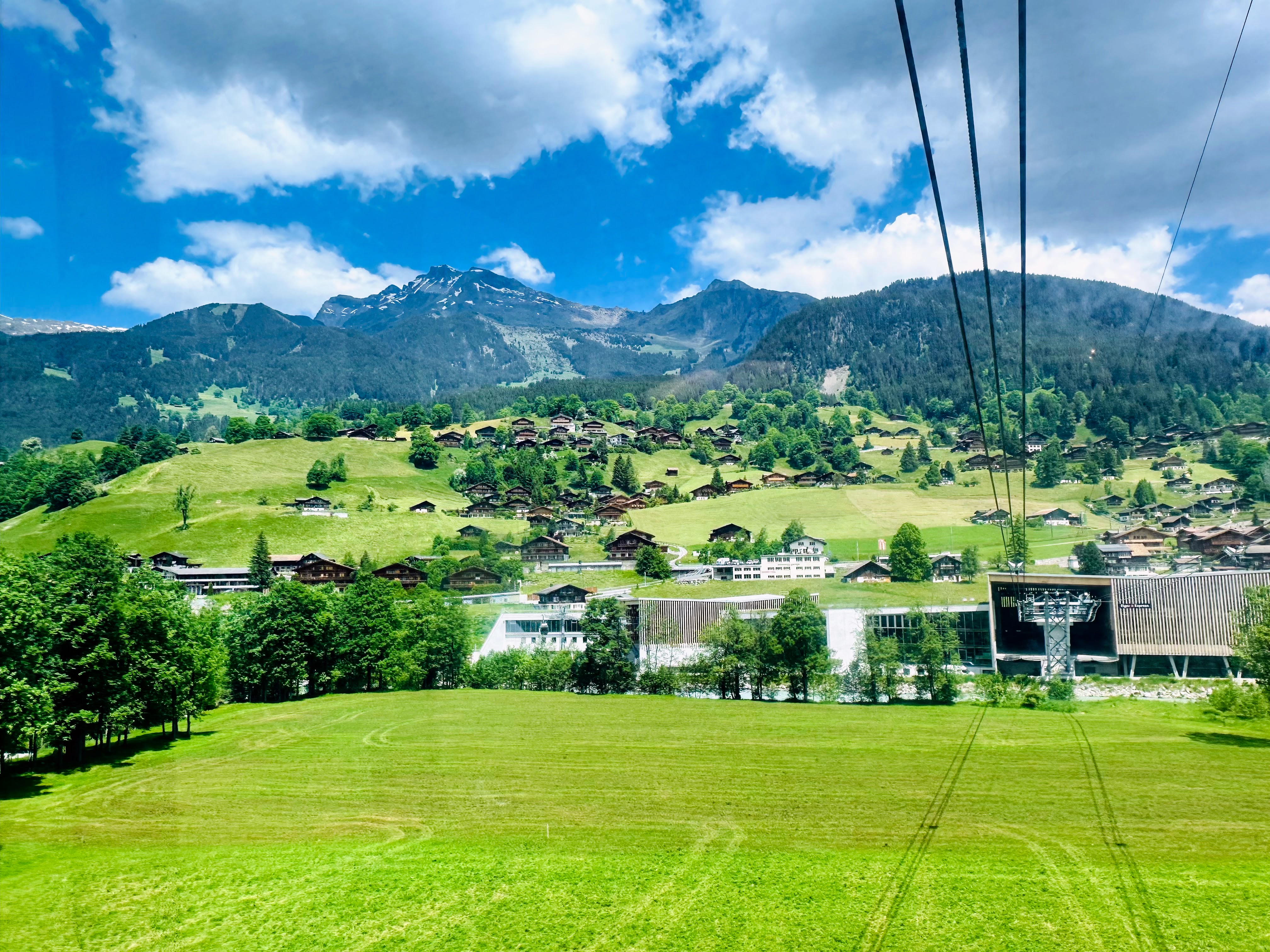 Seasonal Splendors of Grindelwald