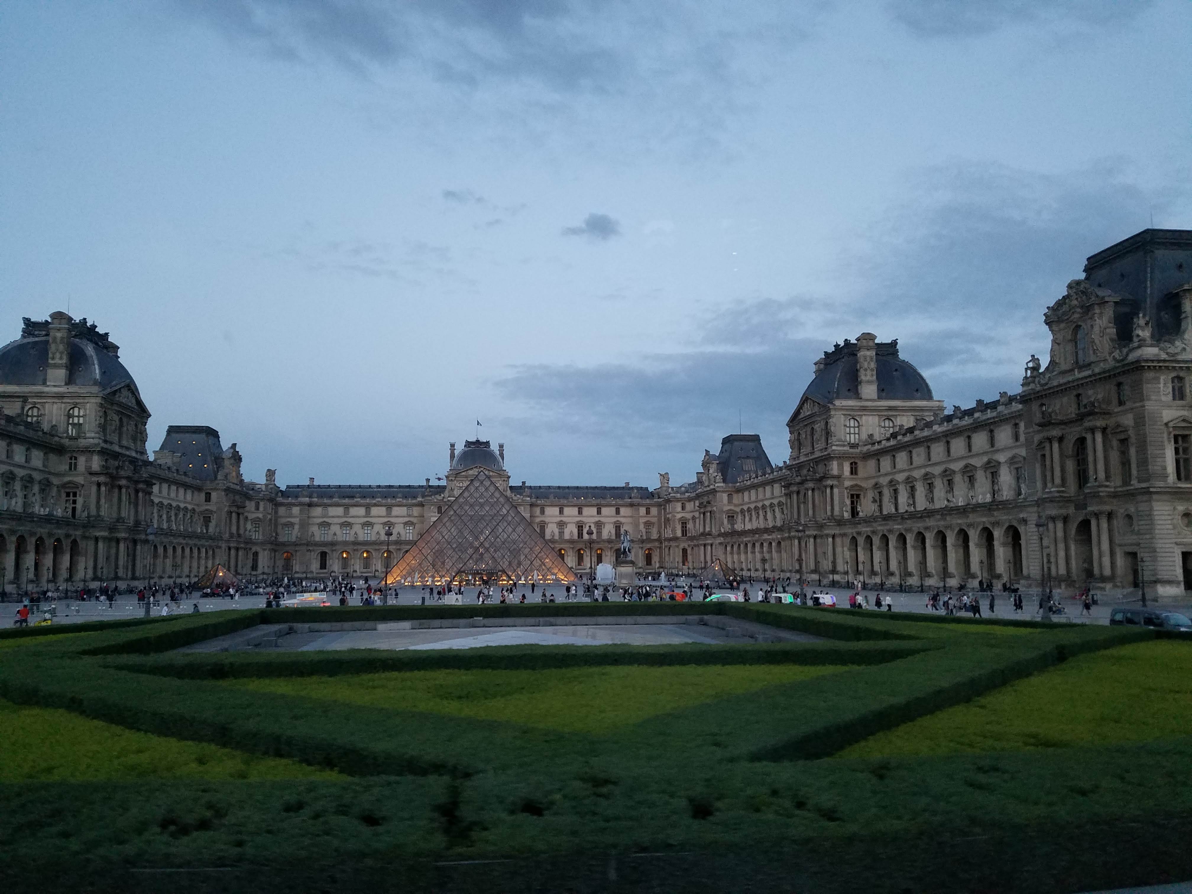 Travel SMART – Paris, France